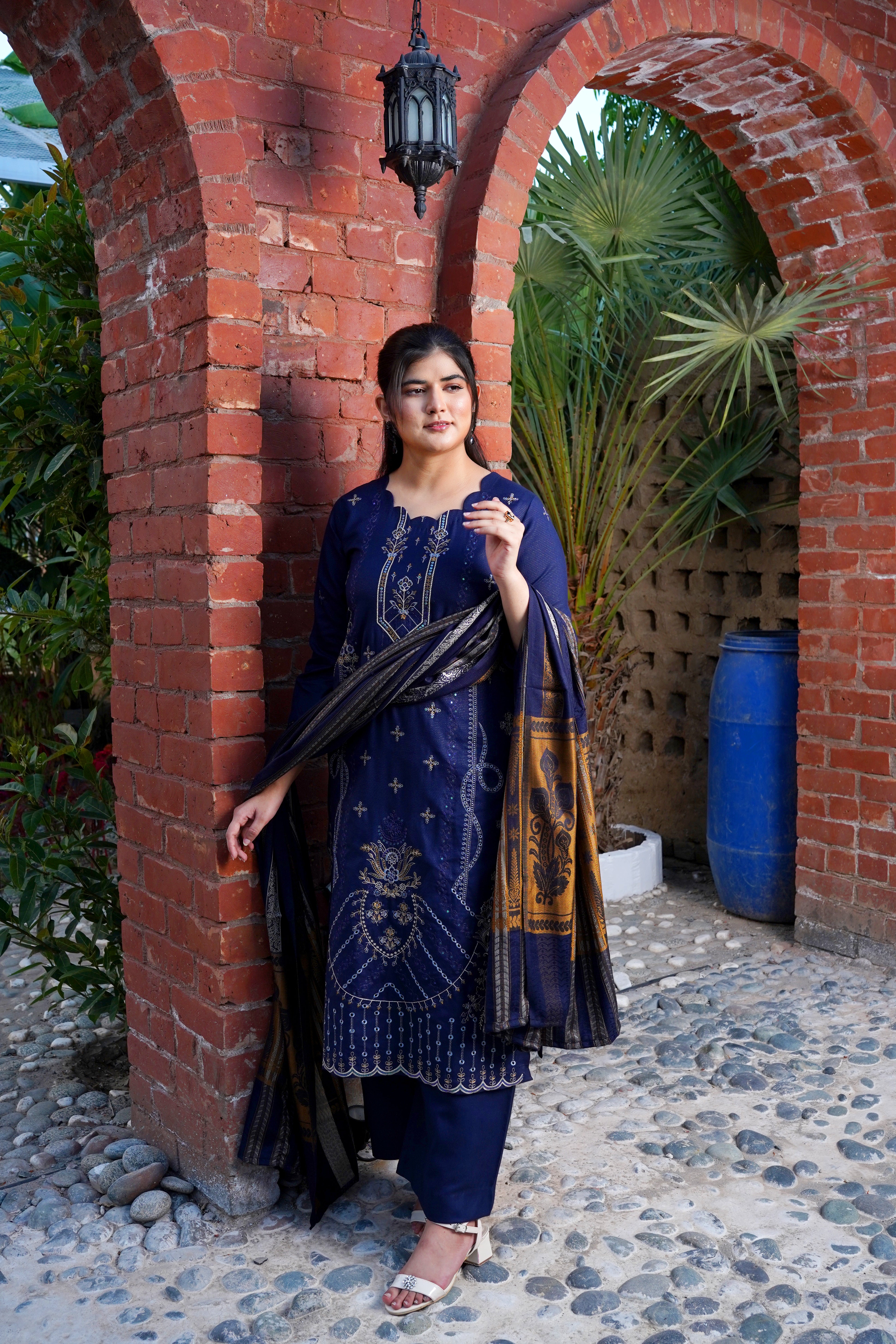 Chamki Dhanak Full Heavy Embroidered 3-Piece Suit